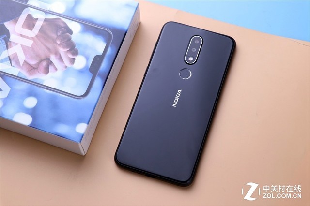 Nokia X6评测 放下了情怀为超越而生 