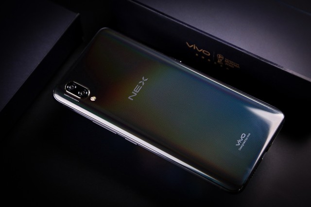 vivo NEX 旗舰版长测：两周细致体验 