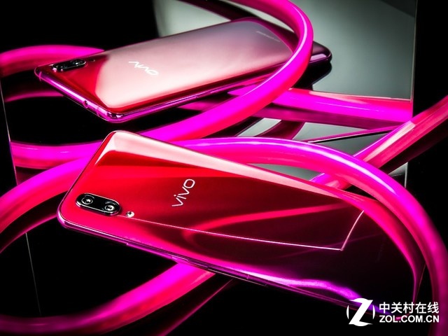 vivo X23开售 探究其为何能登纽约时装周 